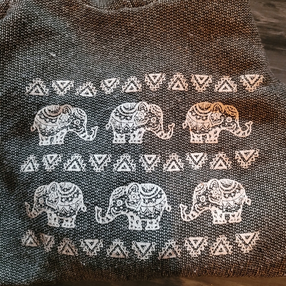 Elephant hoodie - Picture 2 of 2